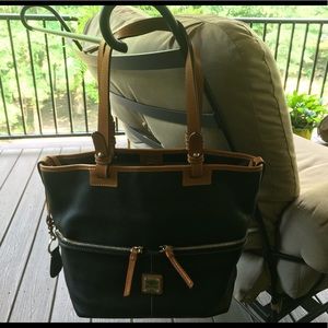 👜DOONEY & BOURKE Convertible Shopper🎉